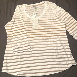 Tommy Bahama NWT quarter sleeve shirt with gold stripes.